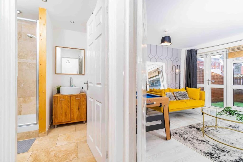 ✪Central✪6Bed✪ Parking✪Pool Table✪Private Patio ✪ Birmingam Exterior foto